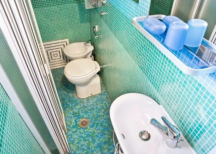 Rebby's Terrace Apartment *